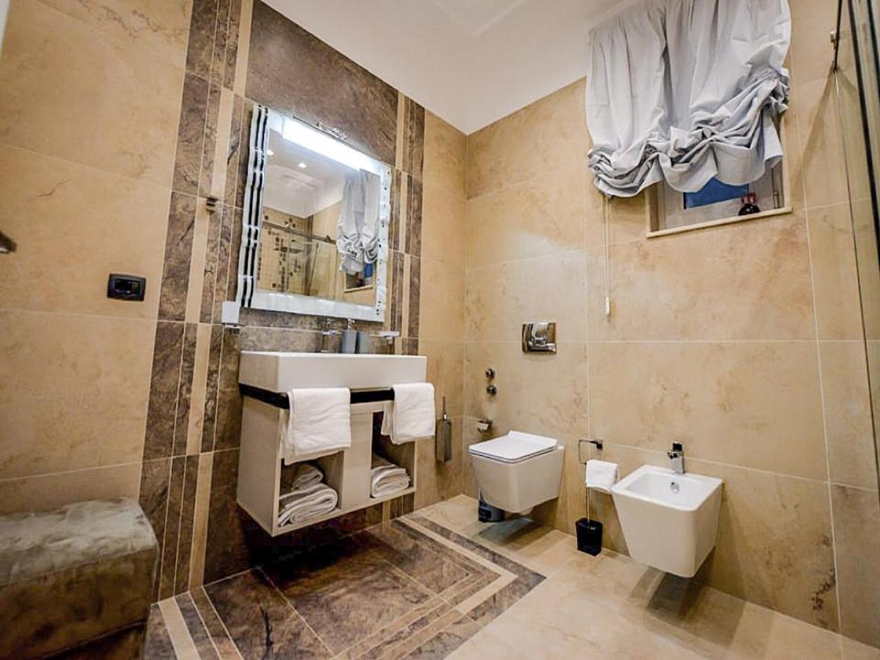 Hotel Vila Tirana Pokoj fotografie